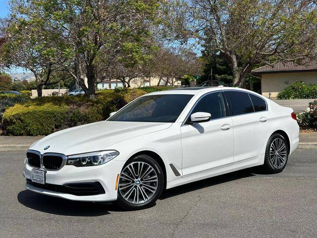 2019 BMW 5 Series 530i RWD photo