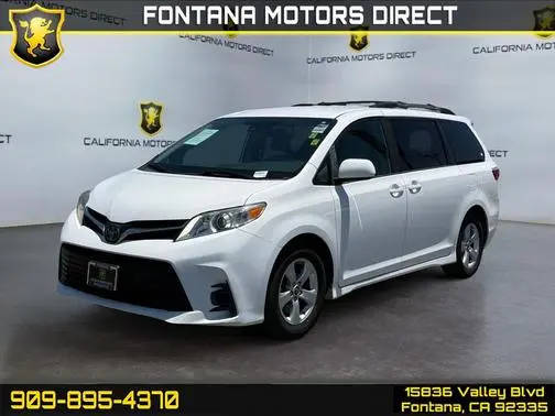 2019 Toyota Sienna LE FWD photo