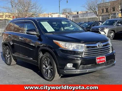 2016 Toyota Highlander XLE AWD photo