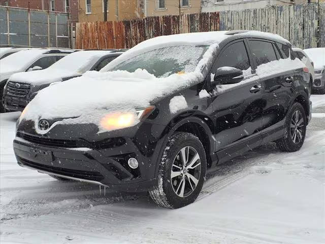 2018 Toyota RAV4 XLE FWD photo