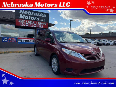 2015 Toyota Sienna LE AWD photo
