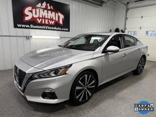 2019 Nissan Altima 2.5 Platinum AWD photo