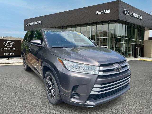 2019 Toyota Highlander LE FWD photo