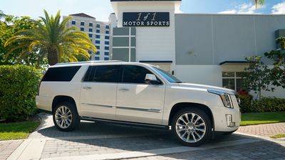 2019 Cadillac Escalade ESV Premium Luxury RWD photo