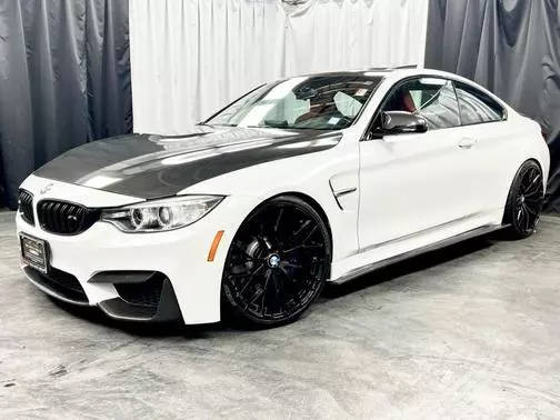2015 BMW M4  RWD photo