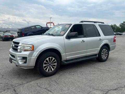 2017 Ford Expedition XLT 4WD photo