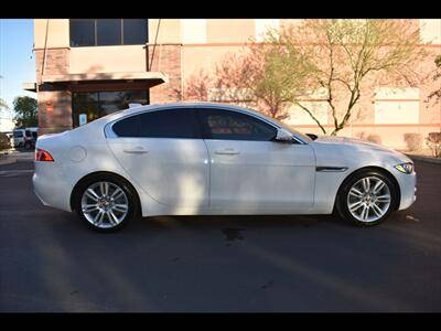 2019 Jaguar XE 30t Premium RWD photo