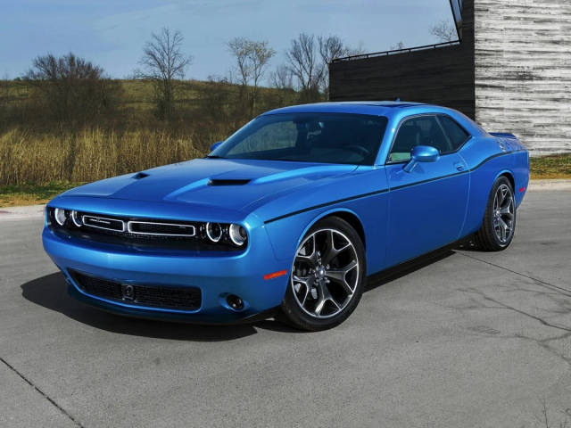 2015 Dodge Challenger SXT Plus RWD photo