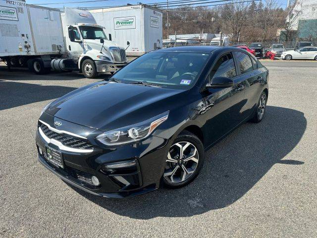 2019 Kia Forte LXS FWD photo