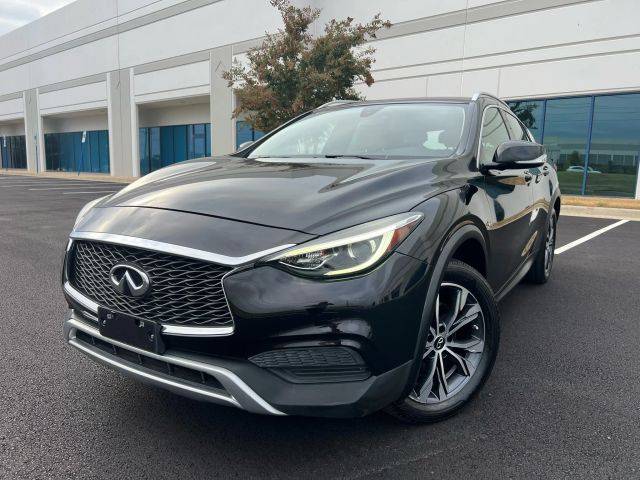 2018 Infiniti QX30 Luxury AWD photo