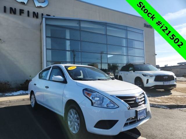 2019 Nissan Versa S FWD photo