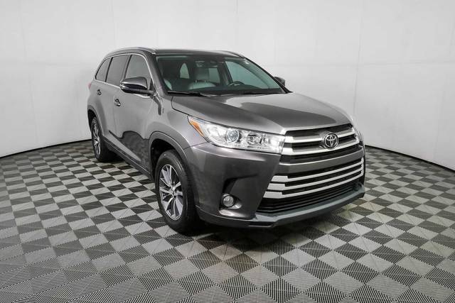 2019 Toyota Highlander XLE FWD photo