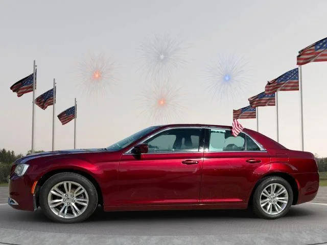 2019 Chrysler 300 Touring L RWD photo