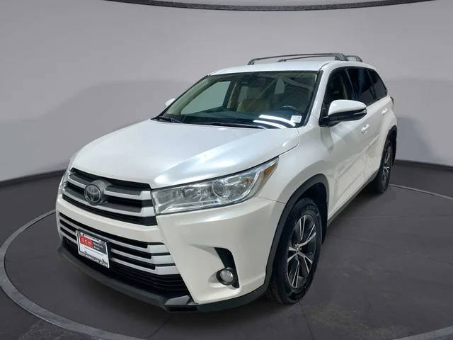 2019 Toyota Highlander LE Plus AWD photo