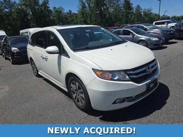 2015 Honda Odyssey Touring Elite FWD photo