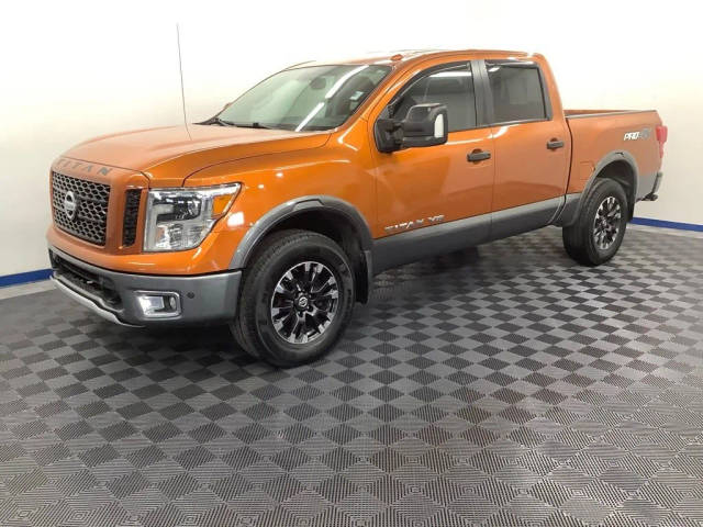 2019 Nissan Titan PRO-4X 4WD photo
