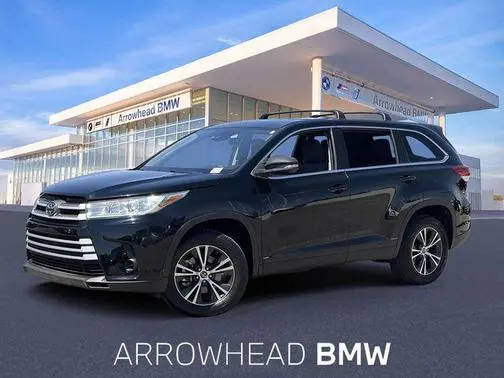 2019 Toyota Highlander LE FWD photo
