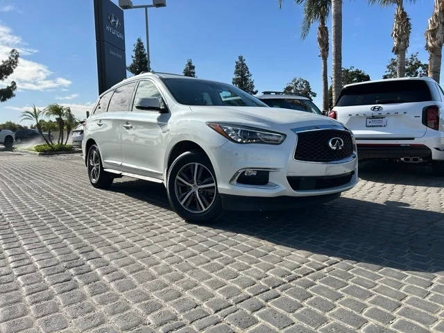 2019 Infiniti QX60 LUXE AWD photo