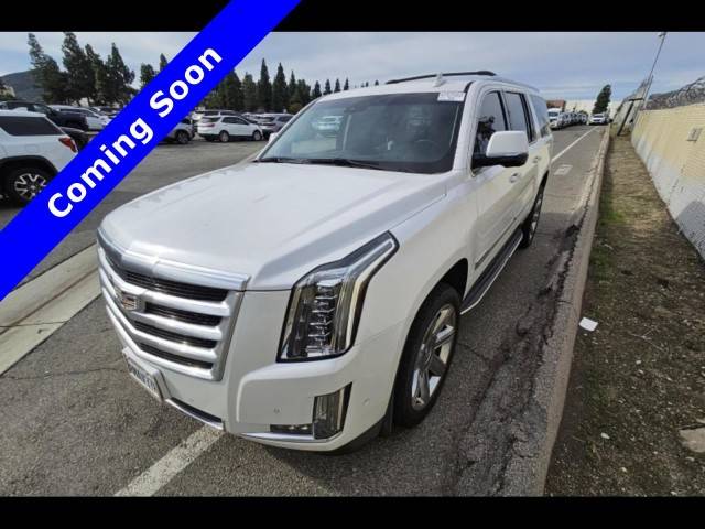 2019 Cadillac Escalade ESV Luxury 4WD photo