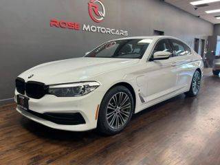 2019 BMW 5 Series 530e iPerformance RWD photo
