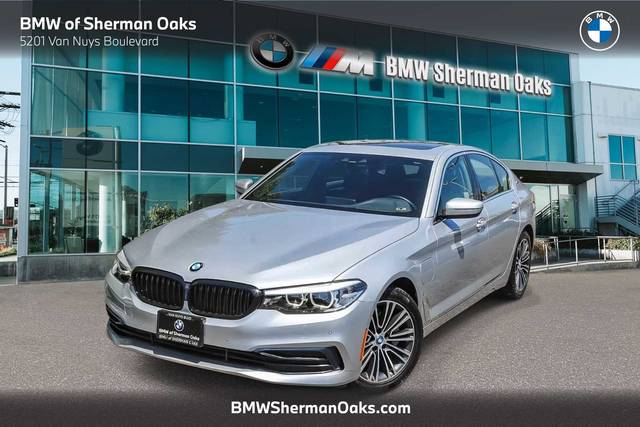 2019 BMW 5 Series 530e iPerformance RWD photo