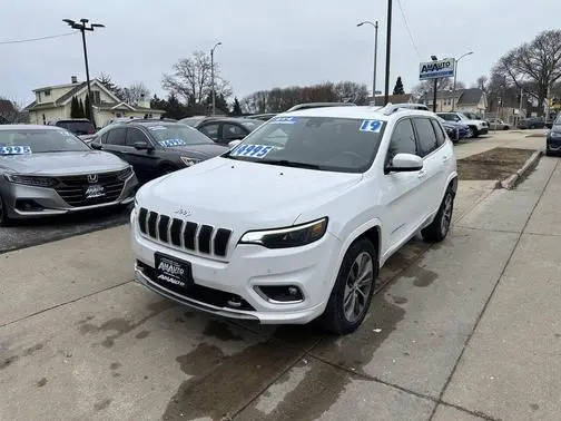2019 Jeep Cherokee Overland 4WD photo