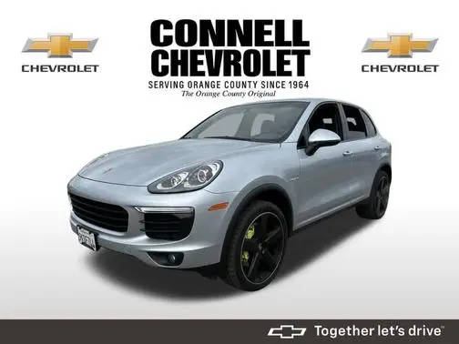 2016 Porsche Cayenne S E-Hybrid AWD photo