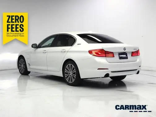 2019 BMW 5 Series 530e iPerformance RWD photo