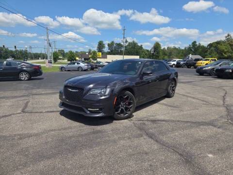 2018 Chrysler 300 300S RWD photo