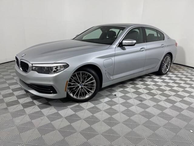 2019 BMW 5 Series 530e iPerformance RWD photo