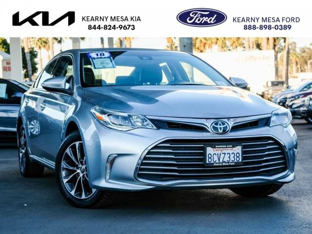 2018 Toyota Avalon XLE FWD photo