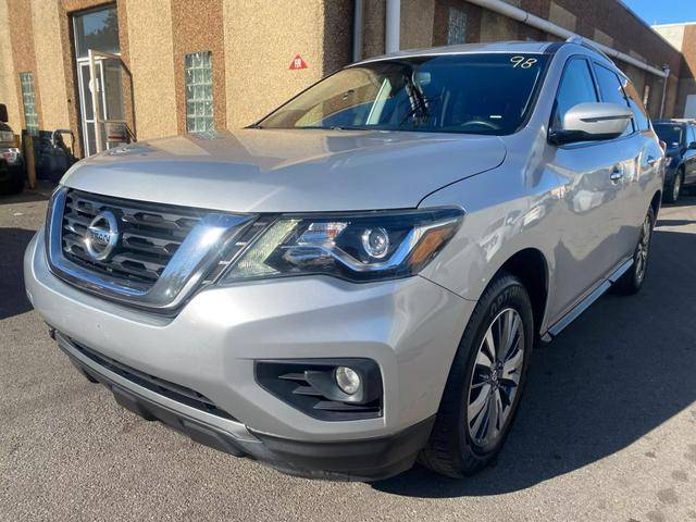 2018 Nissan Pathfinder SV 4WD photo