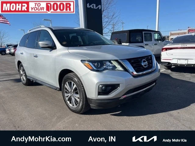 2018 Nissan Pathfinder SV 4WD photo