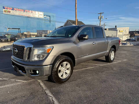 2018 Nissan Titan SV 4WD photo