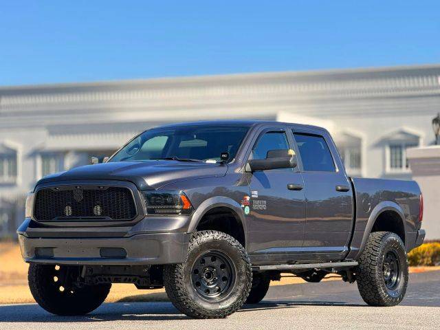 2018 Ram 1500 SLT 4WD photo