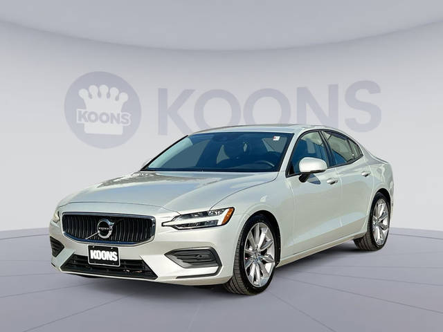 2019 Volvo S60 Momentum FWD photo