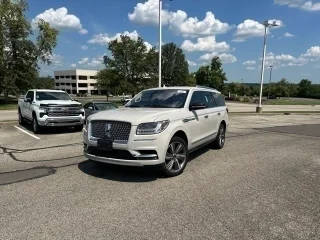 2019 Lincoln Navigator Select 4WD photo