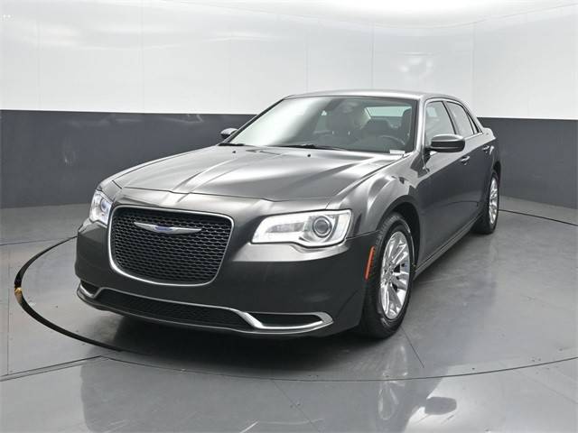2019 Chrysler 300 Touring L RWD photo