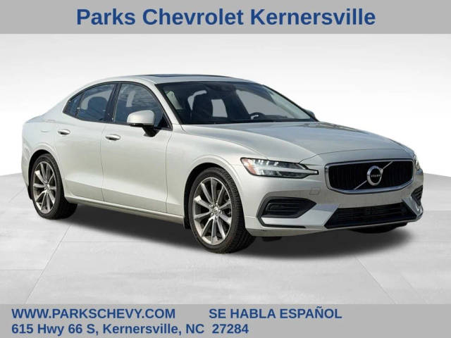 2019 Volvo S60 Momentum FWD photo