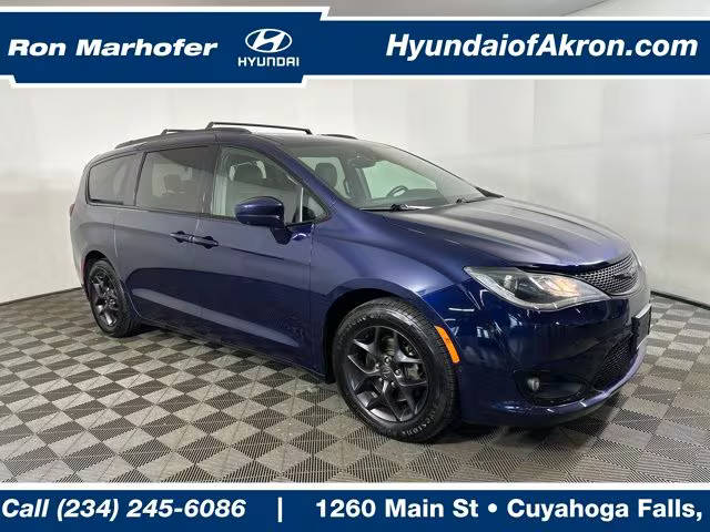 2019 Chrysler Pacifica Minivan Touring L FWD photo