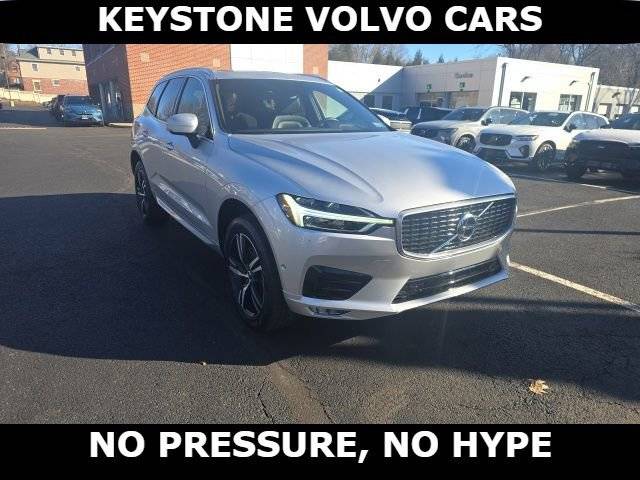 2018 Volvo XC60 R-Design AWD photo