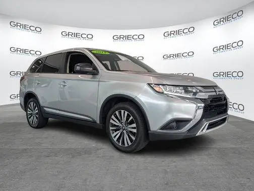 2019 Mitsubishi Outlander ES 4WD photo