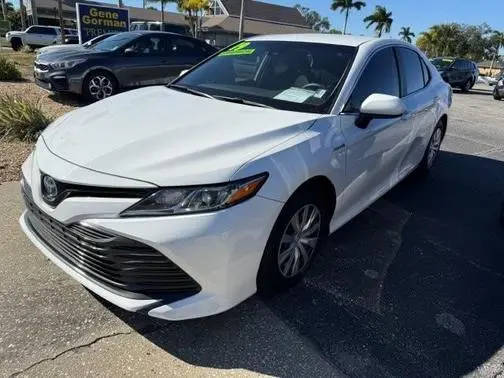 2019 Toyota Camry Hybrid LE FWD photo