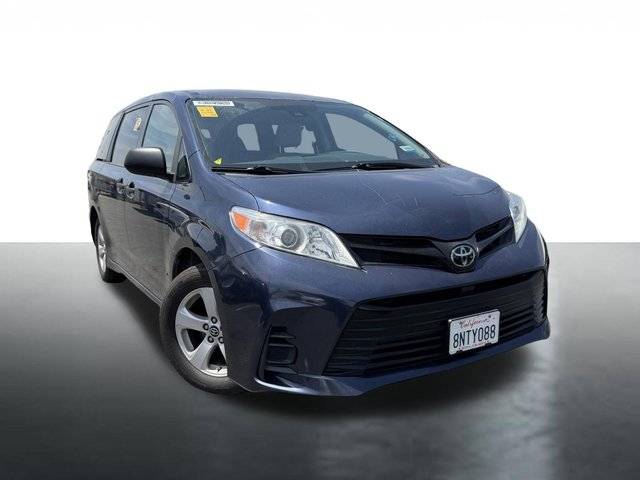2019 Toyota Sienna L FWD photo