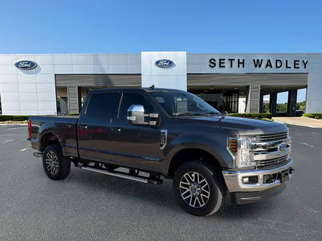 2019 Ford F-250 Super Duty LARIAT 4WD photo