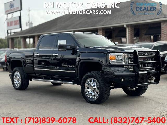 2019 GMC Sierra 2500HD Denali 4WD photo