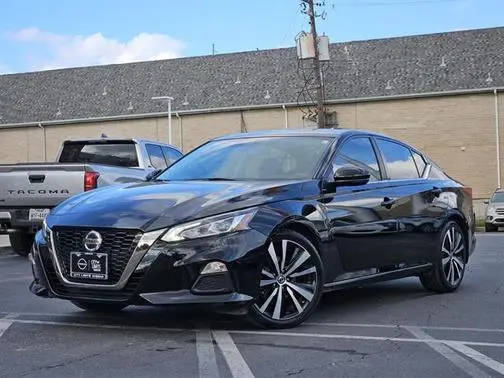 2019 Nissan Altima 2.5 SR FWD photo
