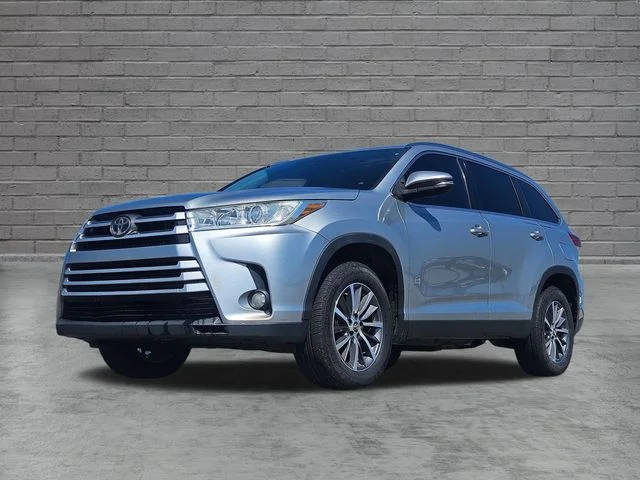 2019 Toyota Highlander XLE FWD photo