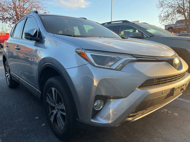 2018 Toyota RAV4 XLE FWD photo