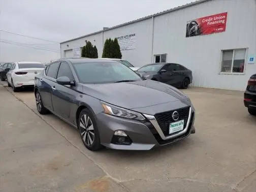 2019 Nissan Altima 2.5 SV FWD photo